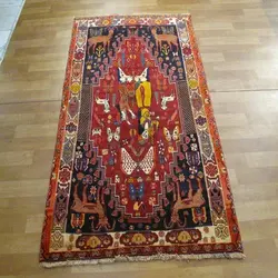 فرش دستباف شيراز طرح لیلی و مجنون سایز قاليچه رنگ زمینه لاكي رنگ حاشیه كرم کد ۳۸۴۲۱