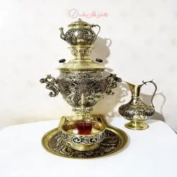سماور زغالی برنجی سفارشی 6 لیتری قلمزنی طرح مینیاتور دسته تور، شیر بزرگ (ذغالی)