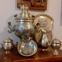 سماور ذغالی 6 لیتری قلم دست دوبل هواکش، کل سرویس تمام برنجی با ورق ضخیم