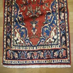 فرش دستباف لاله جين همدان طرح لچک و ترنج سایز كناره رنگ زمینه لاكي رنگ حاشیه سرمه اي کد ۴۰۰۰۳