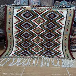 گلیم دست بافت دورو جنس نخ اکرولیک بافته شده در استان اردبیل، بسیار زیبا و شیک