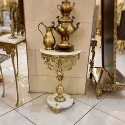 میز خاطره جنس برنز درجه 1، با طرح گل رز سنگ خور، زیبا و شیک مناسب منزل شما، با دوام