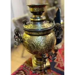 سرویس سماور شش توپی دسته توری طرح قلم پایه مربع بزرگ، رنگ ثابت، ورق ضخیم، کیفیت درجه یک