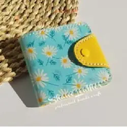 کیف پول جیبی، جنس چرم دستدوز و دستساز مدل فانتزی طرح های بسیار زیبا و دارای رنگ های متنوع