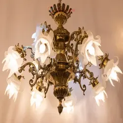 لوستر 8 شعله با طراحی شاخه های افتاده ی بسیار زیبا و مناسب پذیرایی