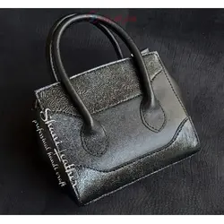 کیف دستی زنانه چرمی دستدوز اجرا شده با چرم طبیعی گاوی و یراق استیل با رنگ ثابت