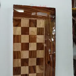 تخته نرد و شطرنج چوب گردو طرح یک دستِ آستین سرخود دور کنده کاری