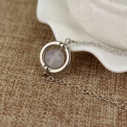 گردنبند سنگ ماه بلا سوان در گرگ و میش: ماه نو