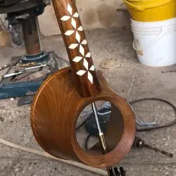 کمانچه یاری پشت باز