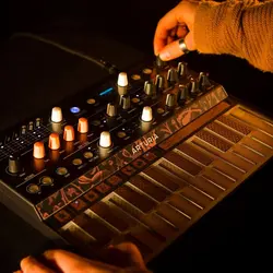 سینتی سایزر هیبرید مجازی آرتوریا Arturia MicroFreak Polyphonic Hybrid Synthesizer