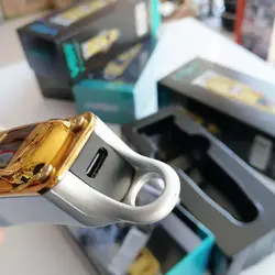 قیمت و خرید ماشین اصلاح خط زن وی جی ار مدل V-290 شارژی - جوزی کالا