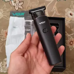 قیمت و خرید ماشین اصلاح خط زن وی جی آر مدل V-937 شارژی - جوزی کالا