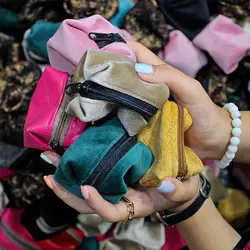 فروش عمده کیف هندزفری و اکسسوری پارچه ای در طیف رنگ و طرح های متنوع