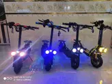 اسکوتر برقی دو‌نفره ROHAN WINGS روهان وینگز موتور ۲۰۰۰ وات مدل R5 رنگ‌ آبی blue موتور براشلس آلمان