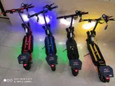 اسکوتر برقی دو‌نفره ROHAN WINGS روهان وینگز موتور ۲۰۰۰ وات مدل R5 رنگ‌ مشکی موتور براشلس آلمان