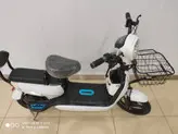 موتور سیکلت برقی( اسکوتر برقی ) پاکشتی دو‌ نفره E.BIKE رنگ‌ سفید