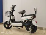 موتور سیکلت برقی( اسکوتر برقی ) پاکشتی دو‌ نفره E.BIKE رنگ‌ سفید