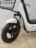 موتور سیکلت برقی( اسکوتر برقی ) پاکشتی دو‌ نفره E.BIKE رنگ‌ سفید