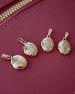 لاکت قاب عکس دامله