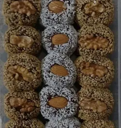 خرما کنجدی مغزدار نیلا (320 گرم)