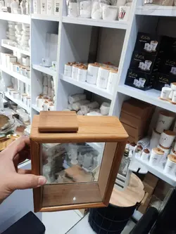 بانکه حبوبات از جنس ترکیب شیشه و چوب