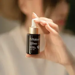 سرم ویتامین سی ویتالیر 30 میل            VITALAYER INTENSIVE VITAMIN C SERUM