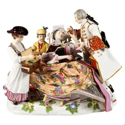 مجسمه دست ساز دکوری چینی آنتیک قدیمی Meissen Crinoline Group The Heart Box Sale by J J Kaendler Germany ca 1850