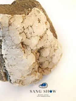 کریستال کوارتز تجمعی بر بستر سنگ نمونه ی ویژه S434 سنگشو