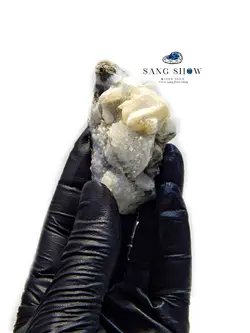 بلور استیلبیت زیبا بر روی بستر کریستال کوارتز نمونه ویژه و اصل و معدنی S677