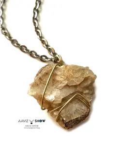 آویز سنگ موسکوویت انحصاری نارنجی نمونه اصل و معدنی A589سنگشو