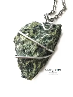 آویز سرپانتین (مارسنگ) نمونه راف و زیبا اصل و معدنی A588 راف