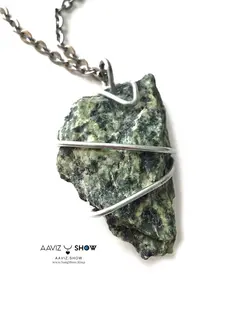 آویز سرپانتین (مارسنگ) نمونه راف و زیبا اصل و معدنی A588 راف