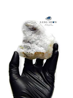 کریستال کوارتز کلاس جهانی نمونه اصل و معدنی با عقیق خزه زیبا S773