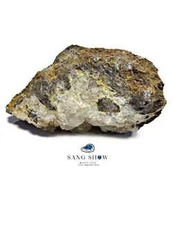 کریستال کوارتز درشت نمونه زیبا و معدنی بر روی بستر S807 راف