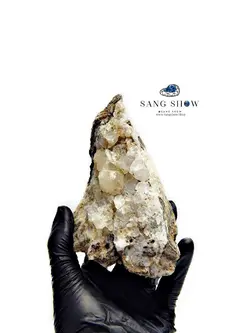 کریستال کوارتز درشت نمونه زیبا و معدنی بر روی بستر S807 راف