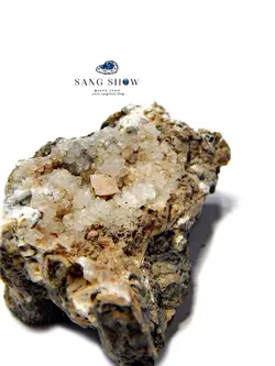 تک بلور هیولاندیت کوبیک بر بستر کریستال کوارتز S830 سنگشو