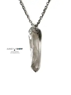 آویز کوارتز استثنایی و زیبا نمونه انحصاری و معدنی A717 راف