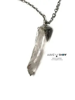 آویز کوارتز استثنایی و زیبا نمونه انحصاری و معدنی A717 راف