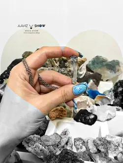 آویز کوارتز استثنایی و زیبا نمونه انحصاری و معدنی A717 راف