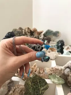 گردنبند سنگ تورمالین راف و معدنی با فرم ویژه A745 راف|سنگشو