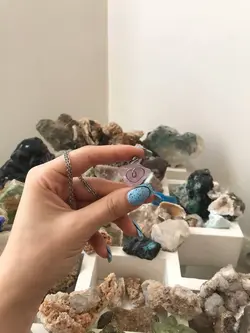 خرید آویز فلوریت با فرم قلب راف و معدنی A755 راف | سنگشو