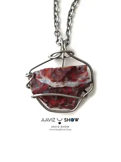 آویز راف جاسپر قرمز با رگه های عقیق با قاب مفتولی ویژه A895