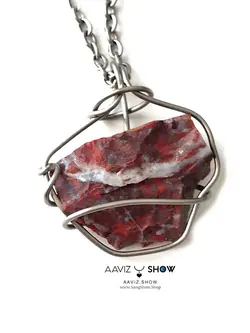 آویز راف جاسپر قرمز با رگه های عقیق با قاب مفتولی ویژه A895