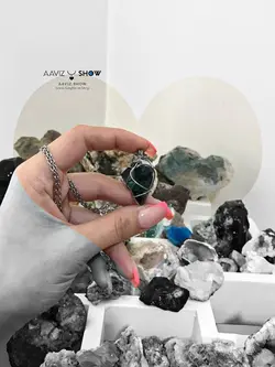 گردنبند سنگی ابسیدین سبز نمونه راف و معدنی انحصاری سنگشو A909