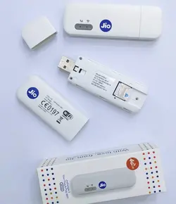 مودم usb 4G سیم کارتی جیو مدل MF832