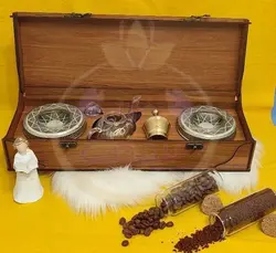 جعبه چوبی زعفران رنگ گردویی سایز 36*12 سانت با هاون و قوری وظرف خاتم