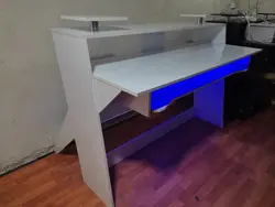 میز استودیوی مدل Svelto