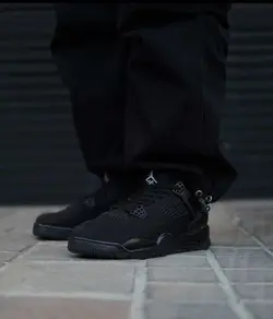 کفش کتونی طرح جردن 4 رنگ مشکی تمام - فطرس اسپرت