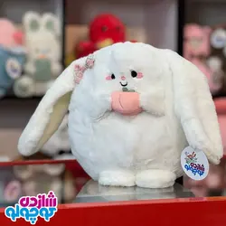 عروسک خرگوش هلو به دست