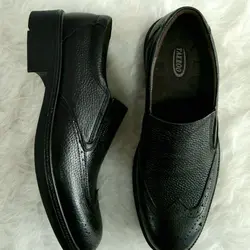 کفش مجلسی اداری مردانه زیره طبی چرم طبیعی مدل هشترک سبک و راحت مشکی 2056